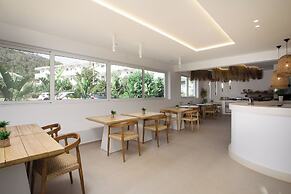 Stay Helios - Aparts & Pool Suites