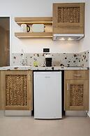 Stay Helios - Aparts & Pool Suites