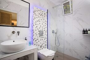 Stay Helios - Aparts & Pool Suites