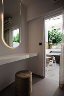 Stay Helios - Aparts & Pool Suites