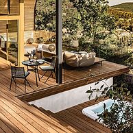 Souki Lodges & Spa