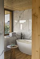 Souki Lodges & Spa