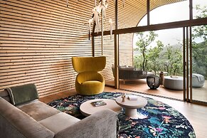 Souki Lodges & Spa