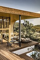 Souki Lodges & Spa
