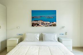 Maroulinas View Studios & Apartments