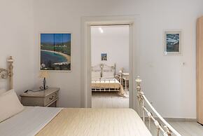 Maroulinas View Studios & Apartments