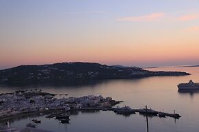 Maroulinas View Studios & Apartments