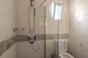 Maroulinas View Studios & Apartments