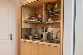 Maroulinas View Studios & Apartments