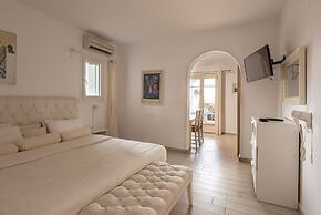 Maroulinas View Studios & Apartments