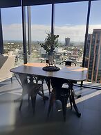 Top Floor Stunning Views