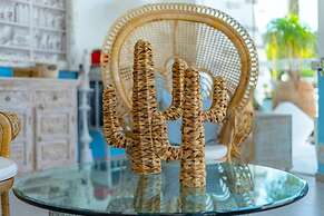 Kouros Home and Suites