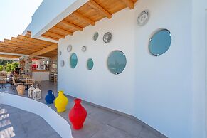 Kouros Home and Suites