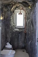 Kouros Home and Suites