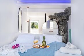 Kouros Home and Suites