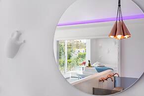 Kouros Home and Suites