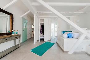 Kouros Home and Suites