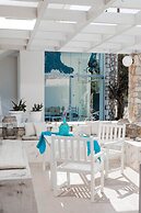 Kouros Home and Suites