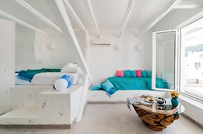 Kouros Home and Suites