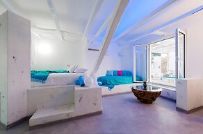 Kouros Home and Suites