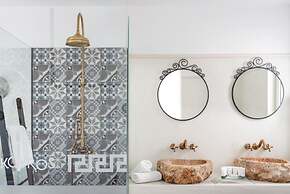 Kouros Home and Suites