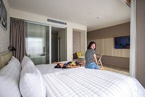 Shama Yen-Akat Bangkok