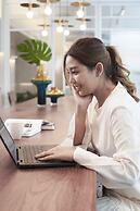 Shama Yen-Akat Bangkok