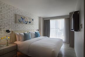 Shama Yen-Akat Bangkok