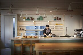 Shama Yen-Akat Bangkok