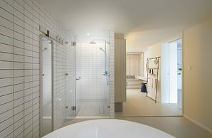 Shama Yen-Akat Bangkok