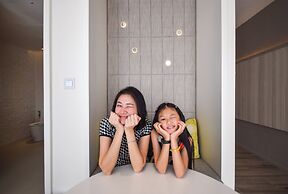 Shama Yen-Akat Bangkok