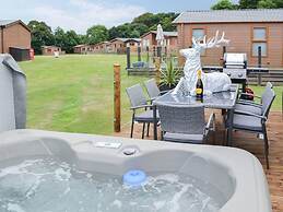 Luxury Boutique Style Lodge With hot tub