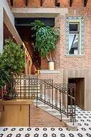 Schuster Boarding House