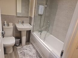 Stunning 3-bed House in Wolverhampton