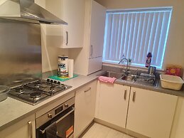 Stunning 3-bed House in Wolverhampton