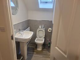 Stunning 3-bed House in Wolverhampton