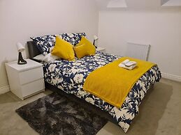 Stunning 3-bed House in Wolverhampton