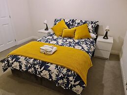 Stunning 3-bed House in Wolverhampton