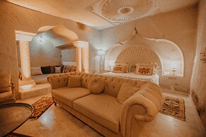Serenus Cave Suites