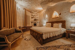 Serenus Cave Suites