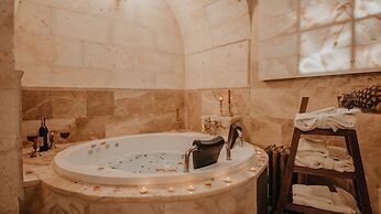 Serenus Cave Suites