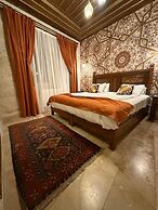 Serenus Cave Suites