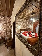 Serenus Cave Suites
