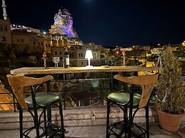 Serenus Cave Suites