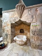 Serenus Cave Suites