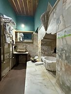 Serenus Cave Suites