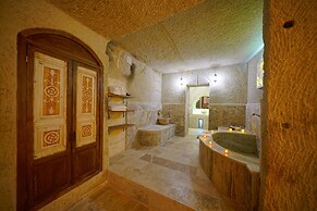 Serenus Cave Suites