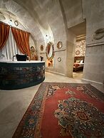 Serenus Cave Suites