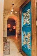 Serenus Cave Suites