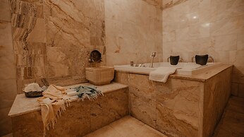 Serenus Cave Suites